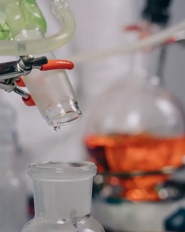 Lab glassware with clamps